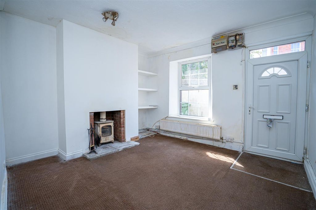 Property photo 2 of 9