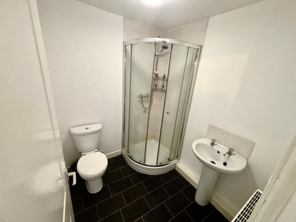 Property photo 3 of 6 101B Sicey Shower.Jpg