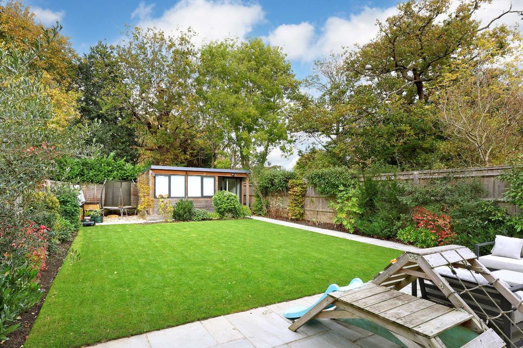 Property photo 3 of 21 Picture No. 05