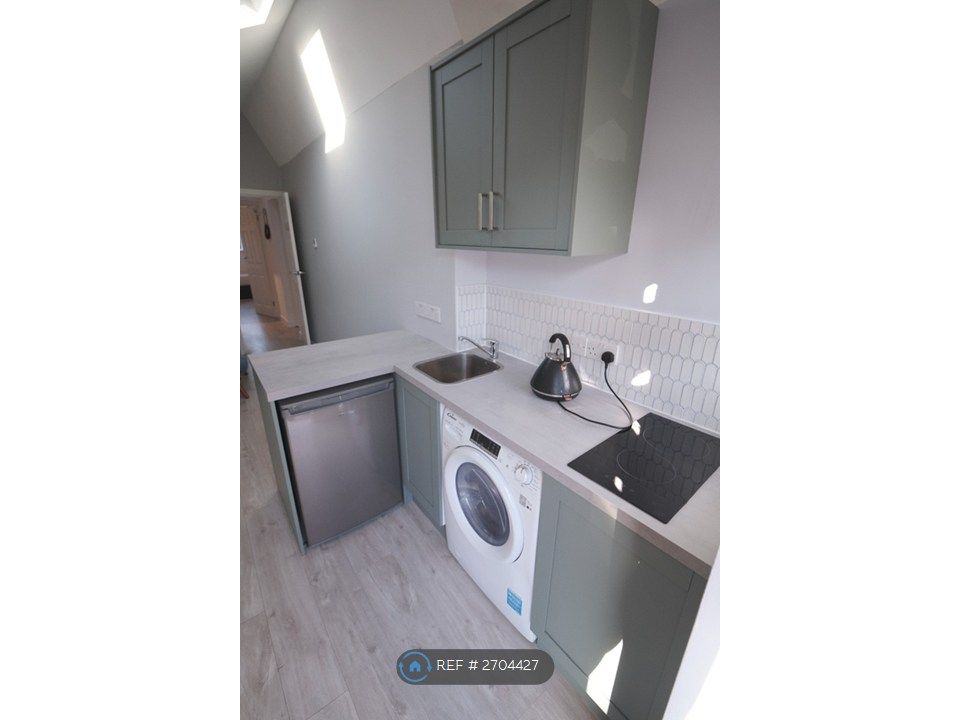 Property photo 3 of 15 Kitchen