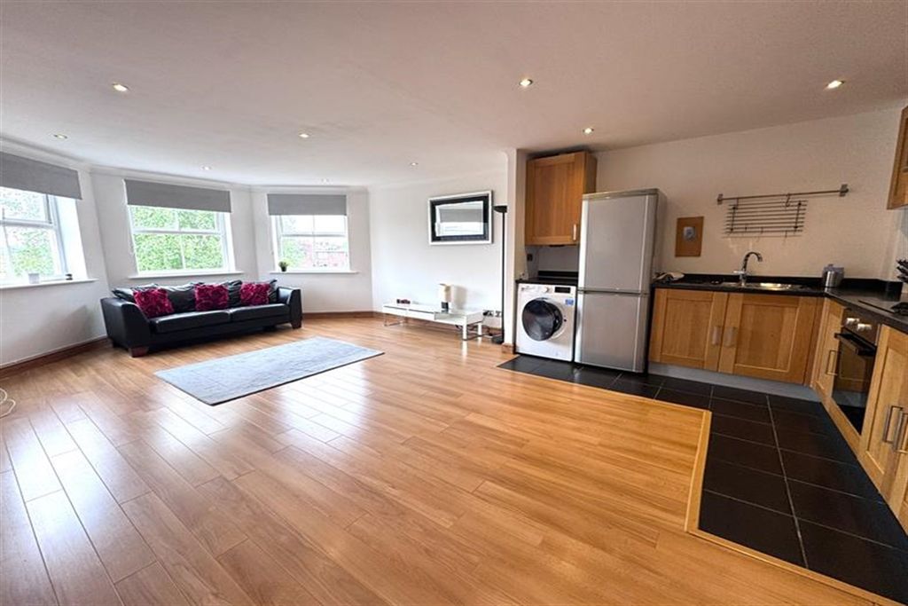 Property photo 3 of 12 (Main)
