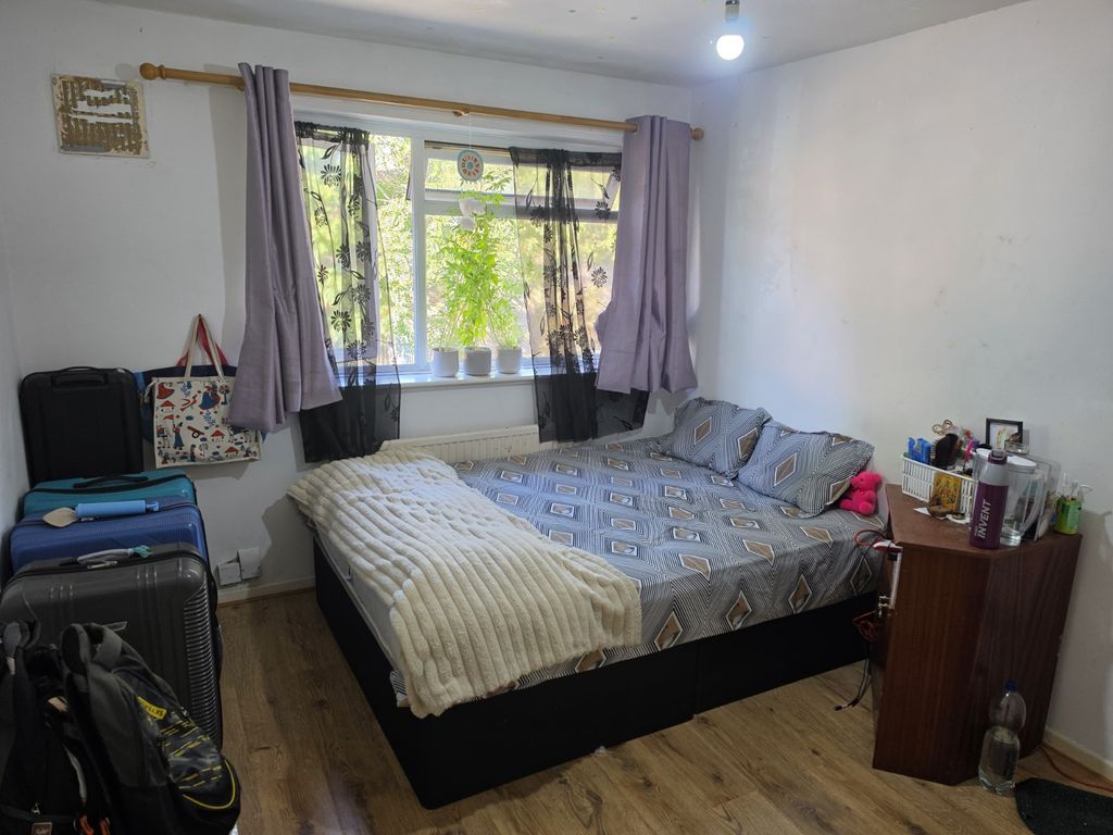 Property photo 1 of 1