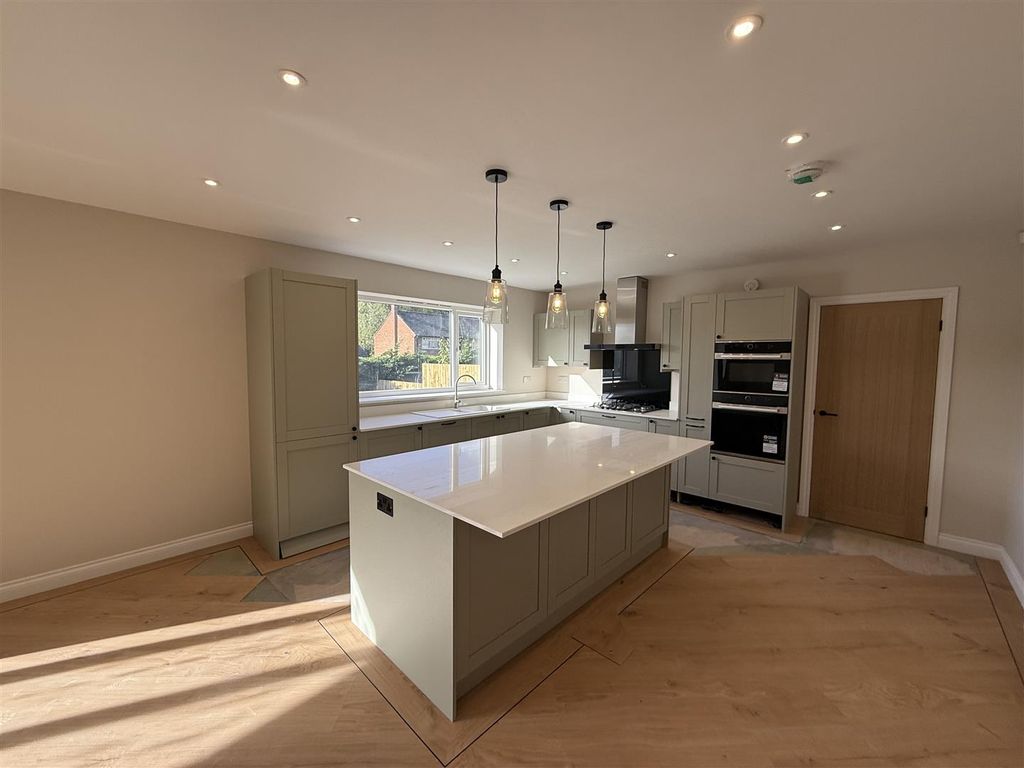 Property photo 2 of 44 Kitchen/Dining/Family Room