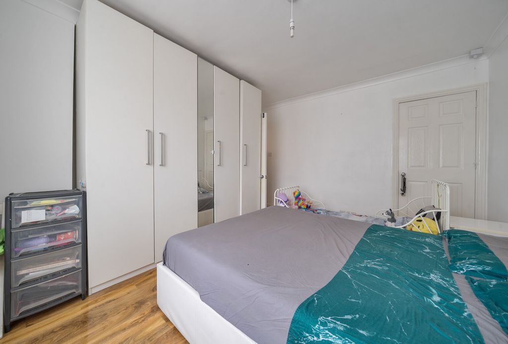 Property photo 3 of 11 1437900-32-69Dd03...