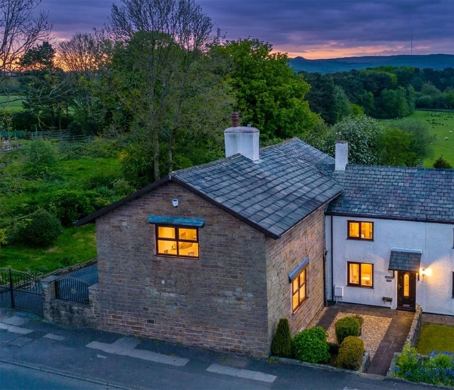 Property photo 1 of 32