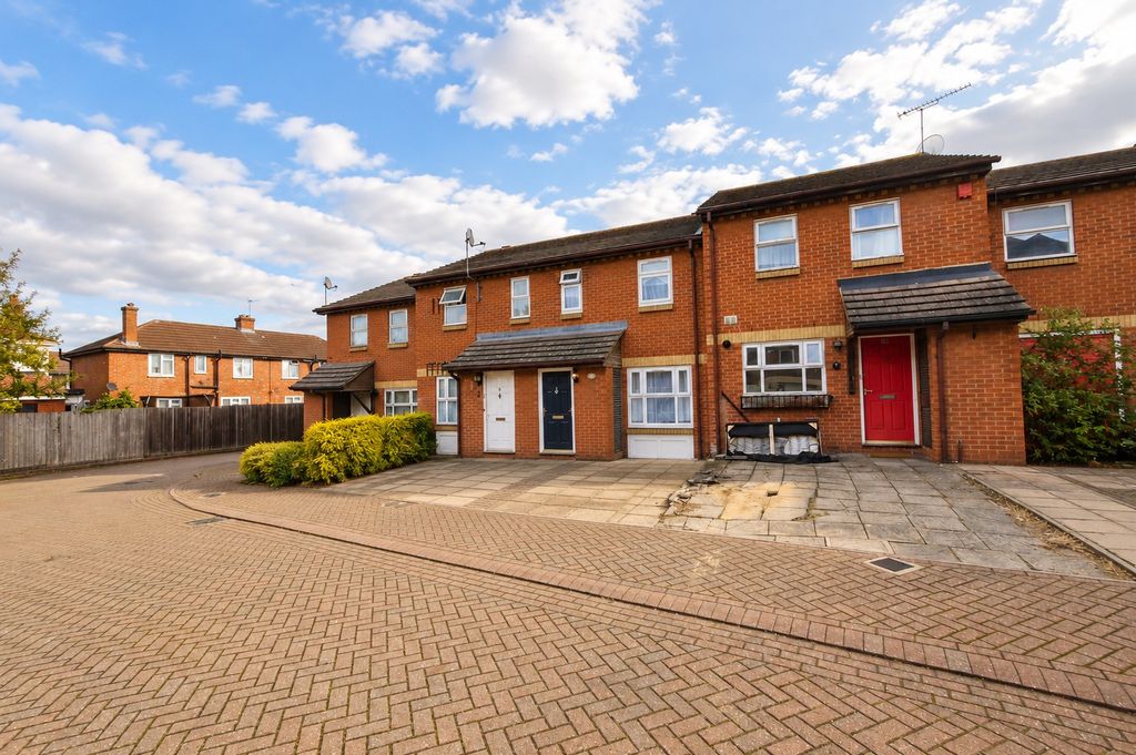Property photo 1 of 11 5590761