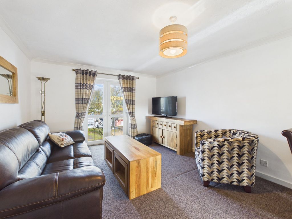 Property photo 2 of 8 4936154