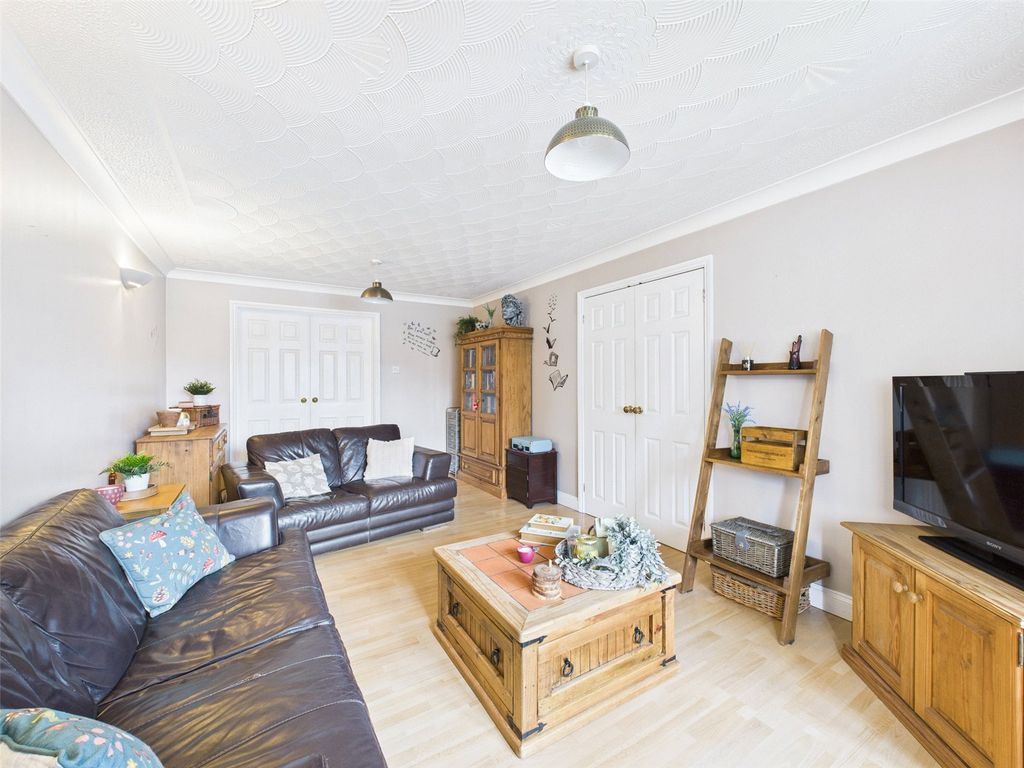 Property photo 3 of 14 Picture No. 27