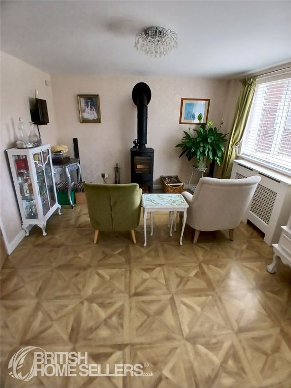 Property photo 3 of 25 Picture No. 13
