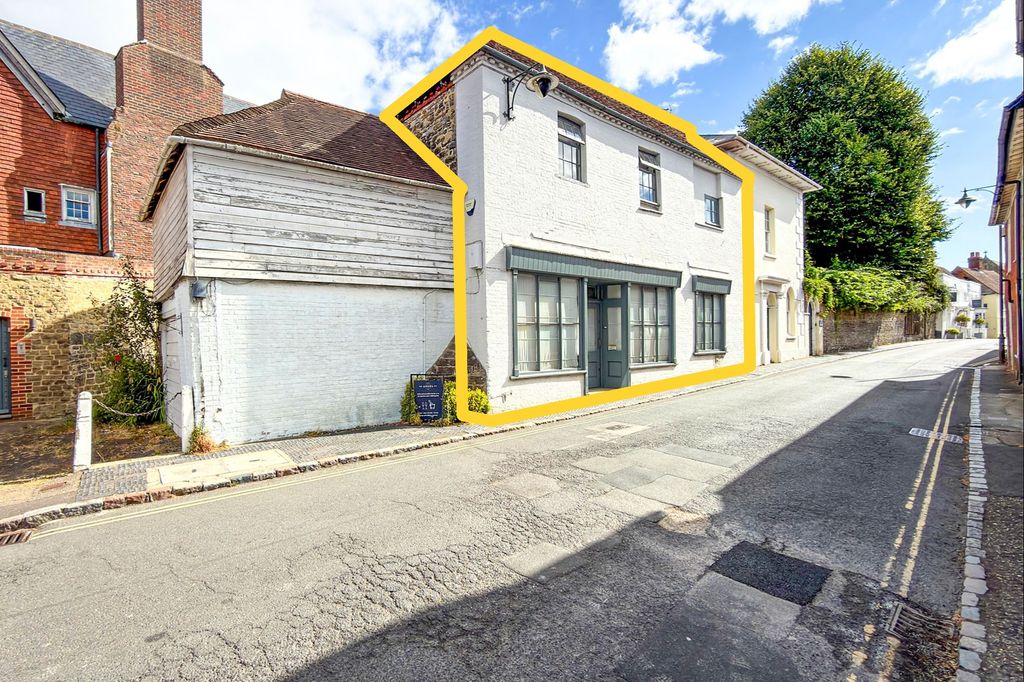 Property photo 2 of 16 Tutt Antiques, Angel Street, Petworth, Gu28 0Bq
