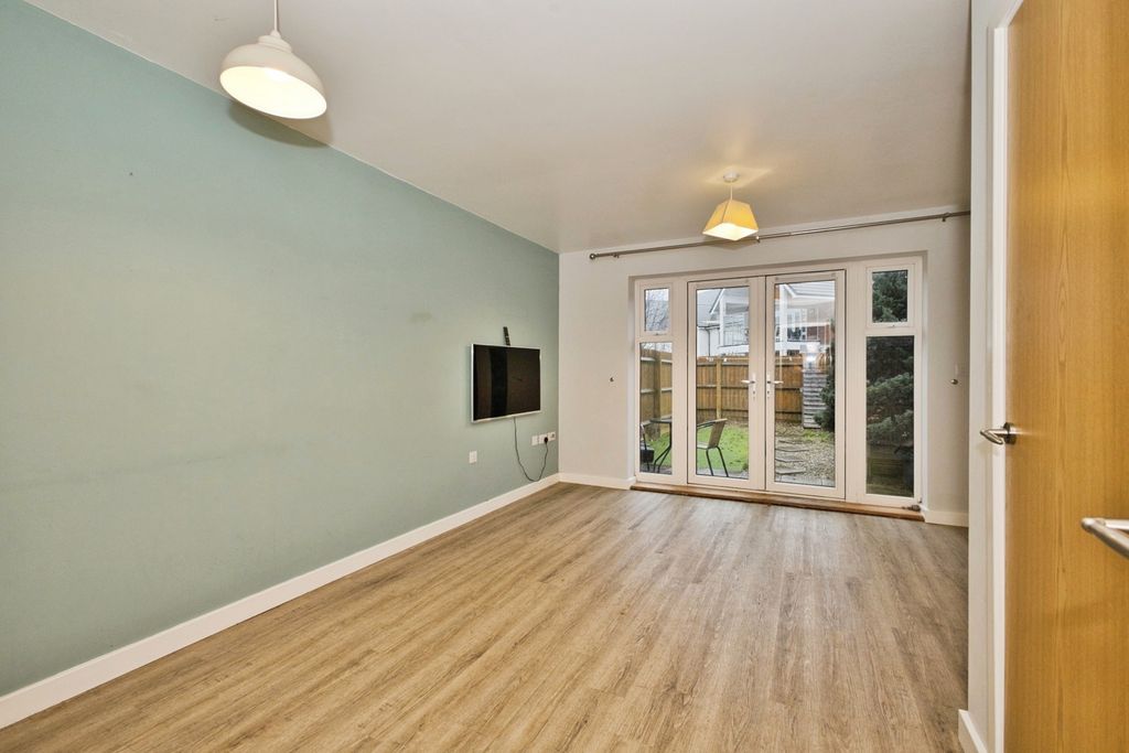 Property photo 3 of 14 Pbox-Img.Jpg