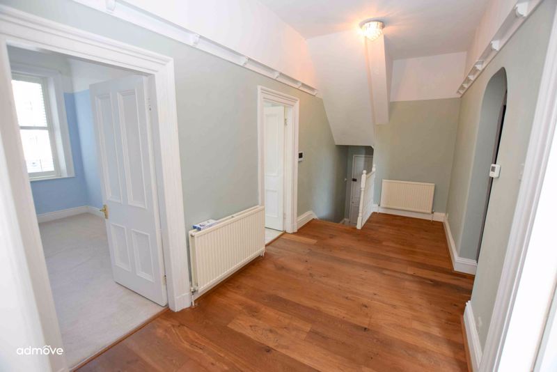 Property photo 3 of 22 Photo 10