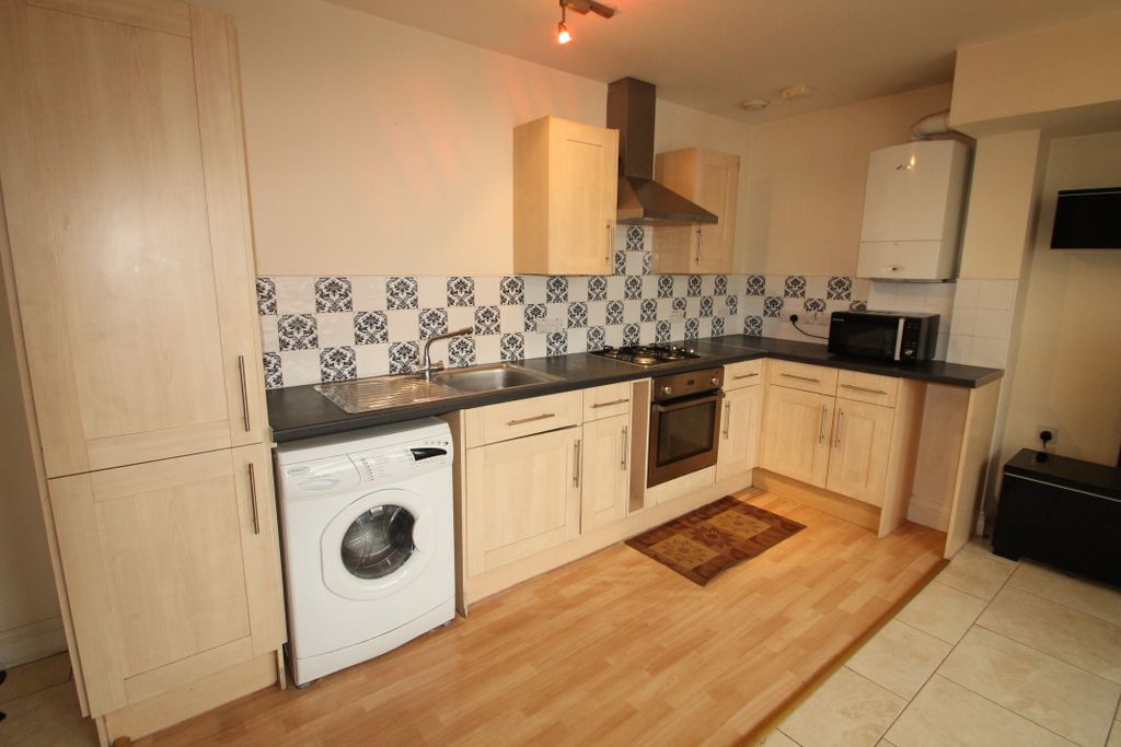 Property photo 3 of 9