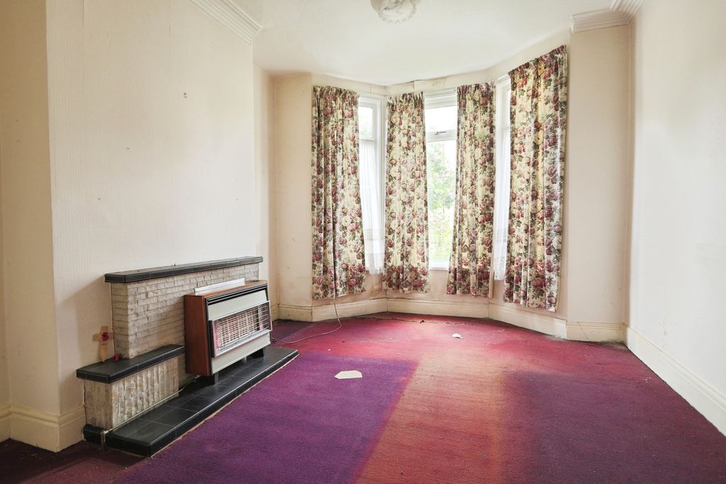Property photo 2 of 9 4181926