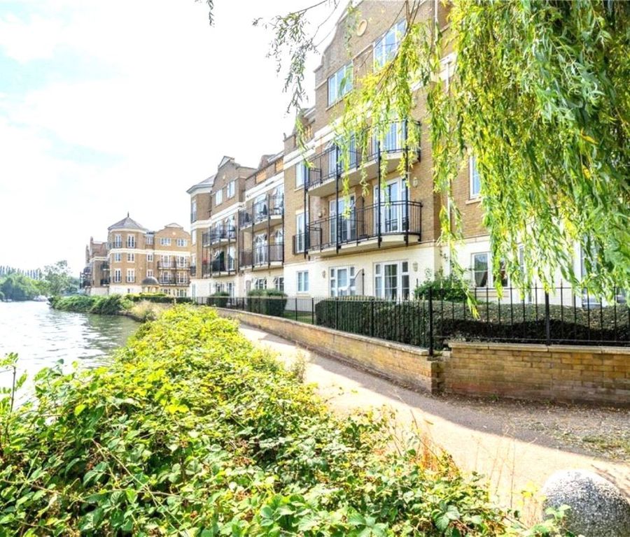 Property photo 1 of 8