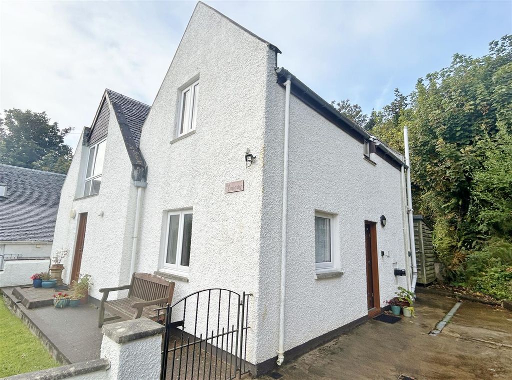 Property photo 2 of 26 Gable View