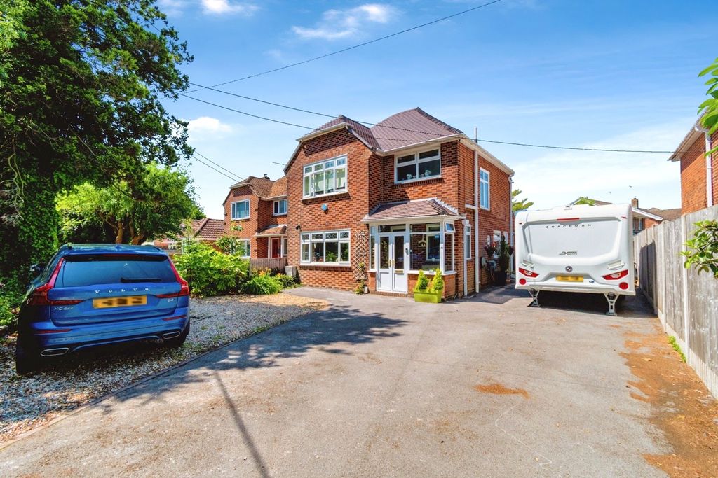 Property photo 2 of 19 Picture No. 01