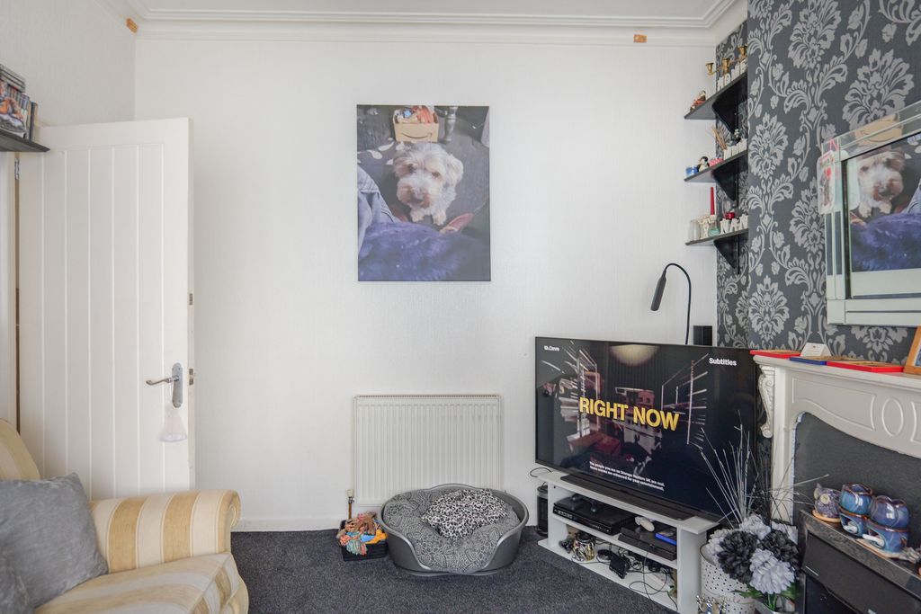 Property photo 3 of 22