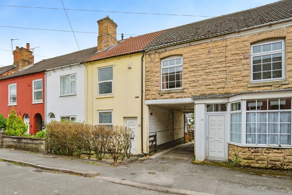 Property photo 1 of 17