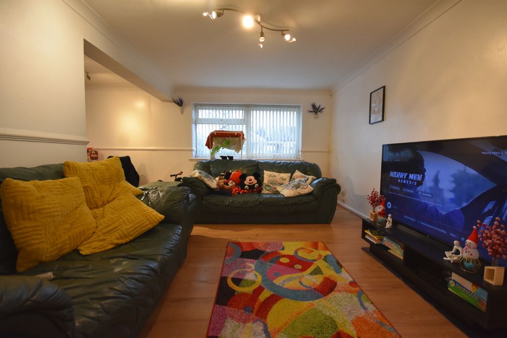 Property photo 3 of 7 Dsc_1162