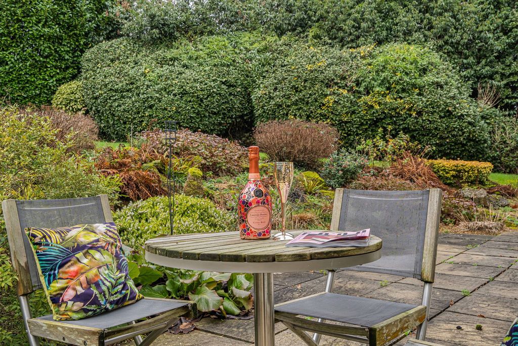 Additional image 6 of 4 bed detached house for saleBrassey Hill, Oxted RH8