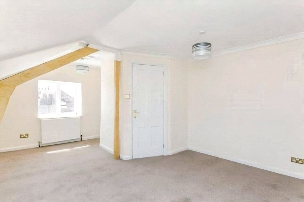 Property photo 3 of 6 Picture No. 02