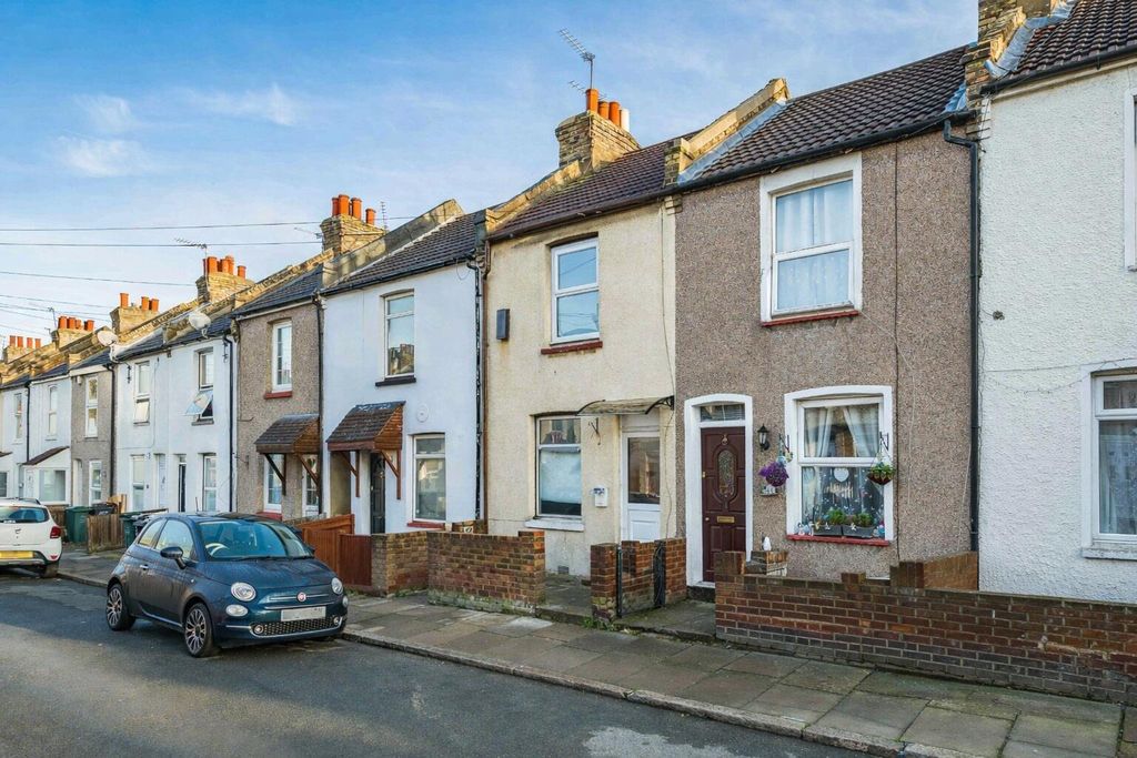 Property photo 1 of 11 Front (Exterior)