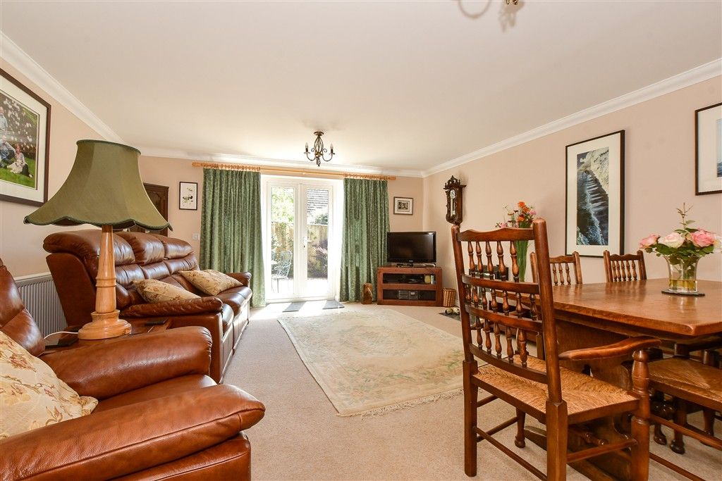 Property photo 3 of 9 Lounge/Dining Room