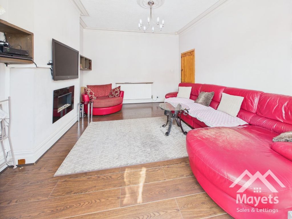 Property photo 3 of 31