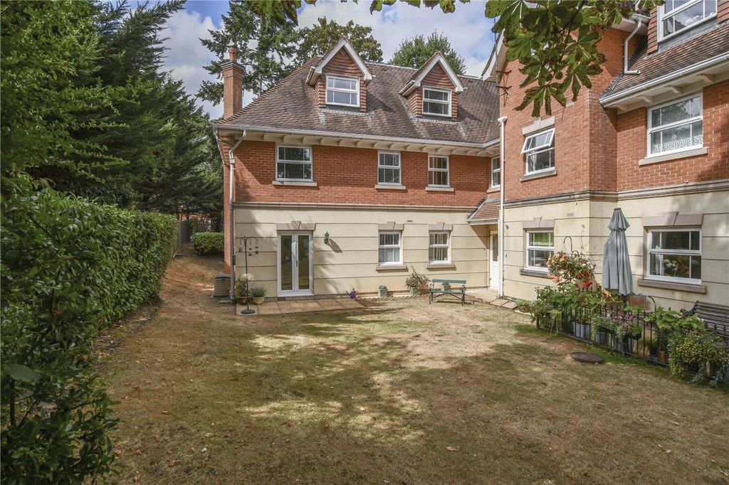 Property photo 1 of 16 Picture No. 11