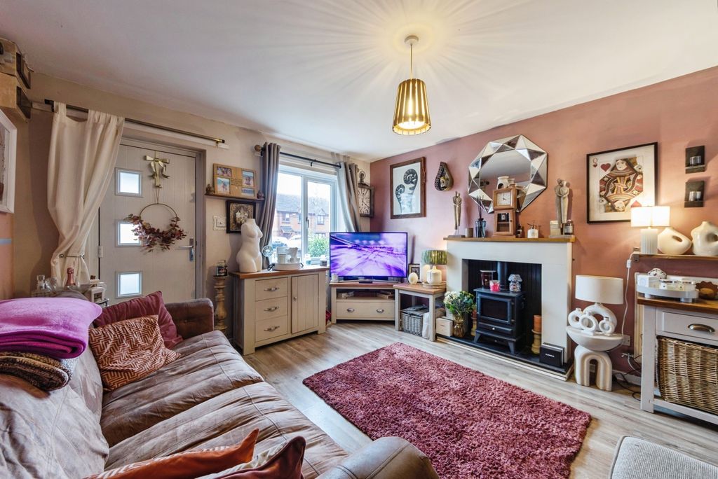 Property photo 3 of 14 Pbox-Img.Jpg