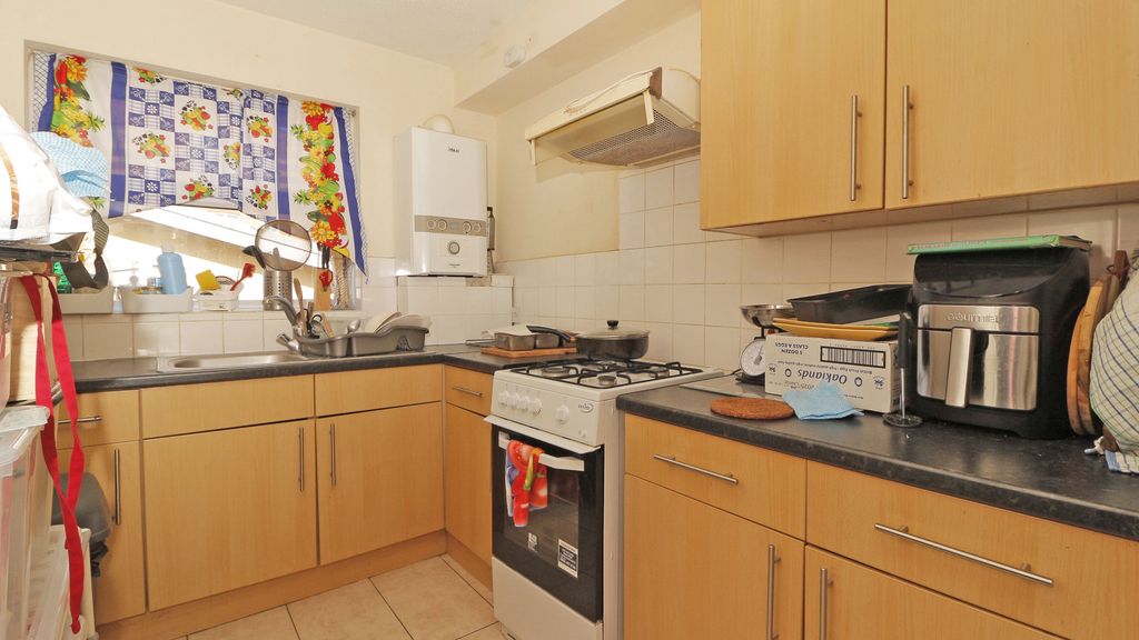 Property photo 3 of 9