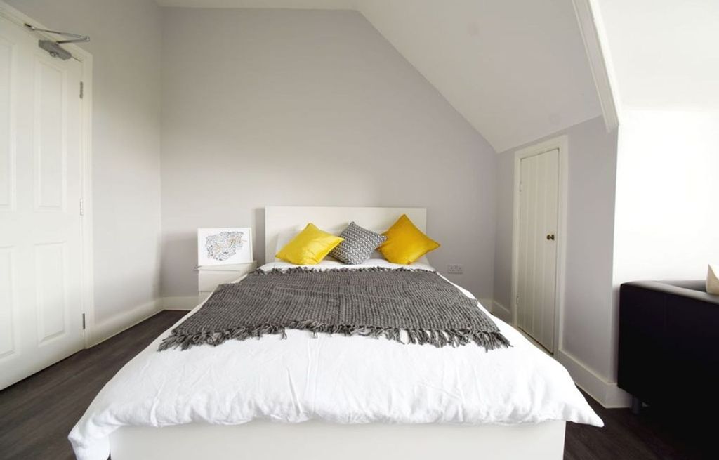 Property photo 1 of 3