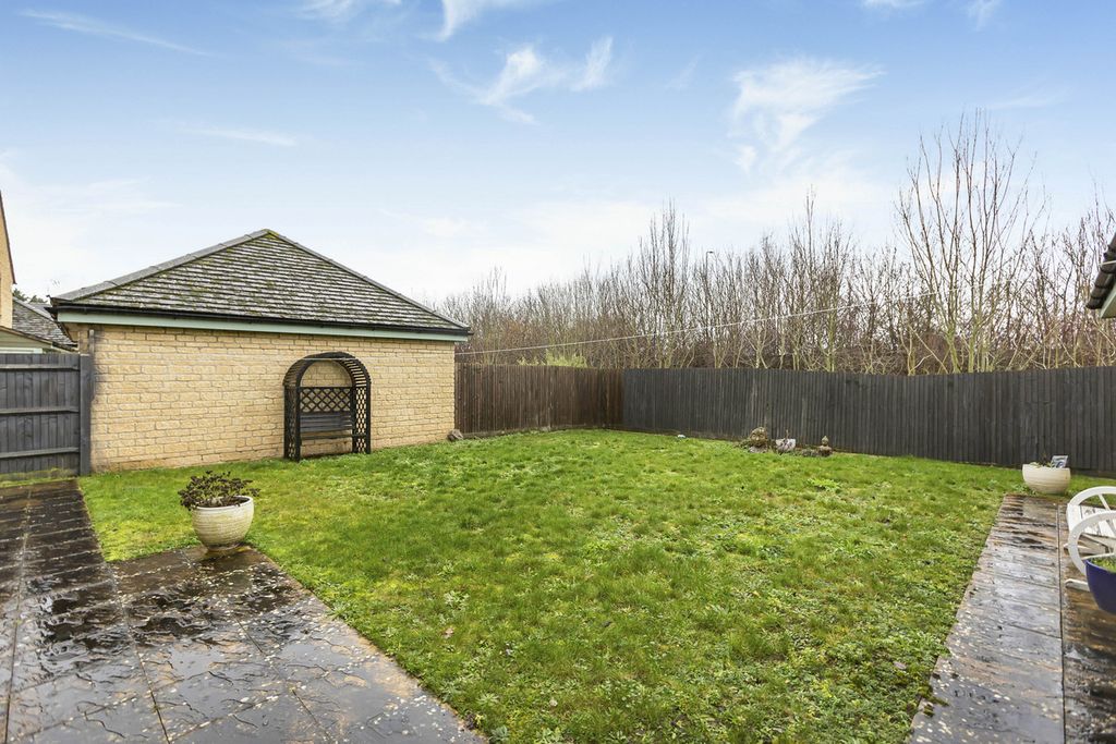 Property photo 2 of 44