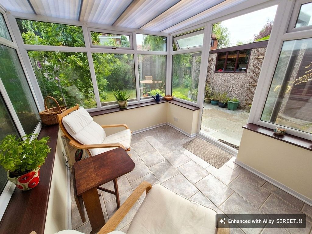 Property photo 3 of 27