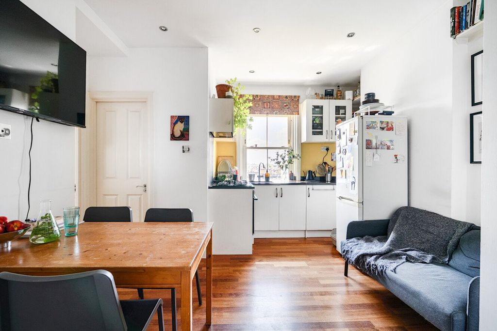 Property photo 2 of 9 Picture No. 13