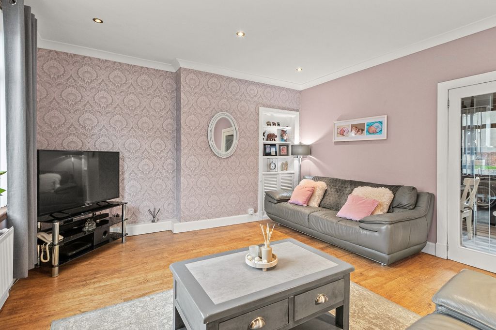 Property photo 3 of 24 5429547
