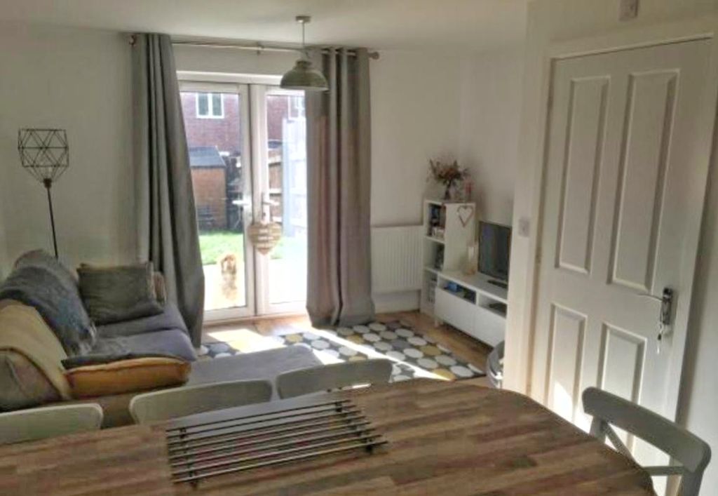 Property photo 2 of 8 E5208151-Bf7A-4161-Bcf9-9215B05Ffd6c