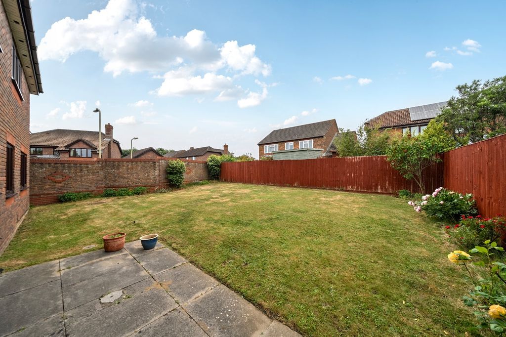 Property photo 2 of 15 Picture No. 20