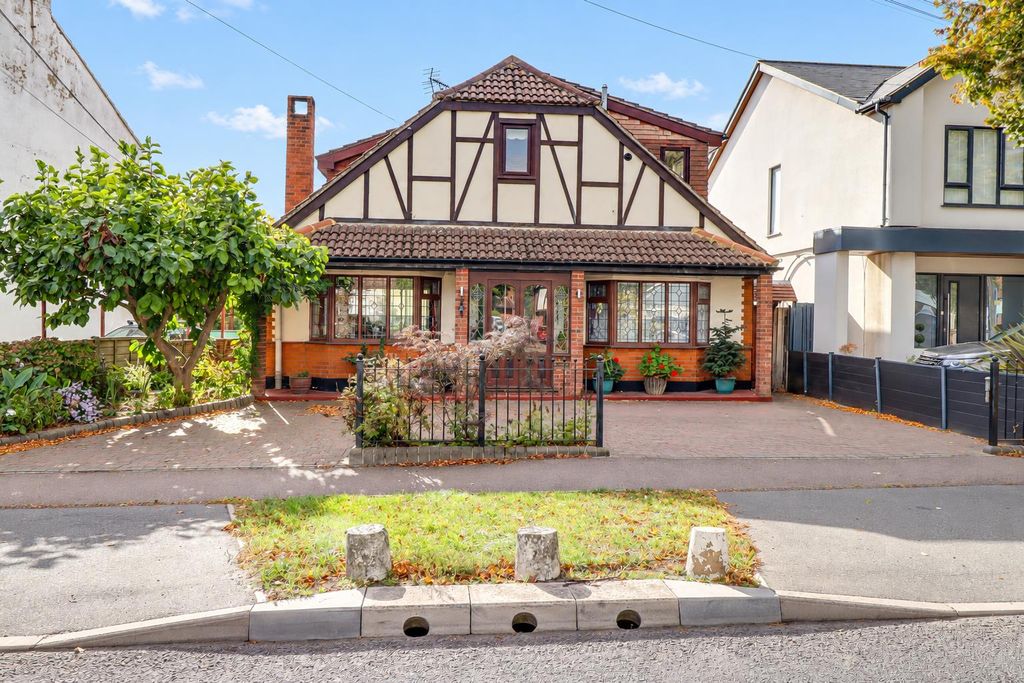 Property photo 1 of 37