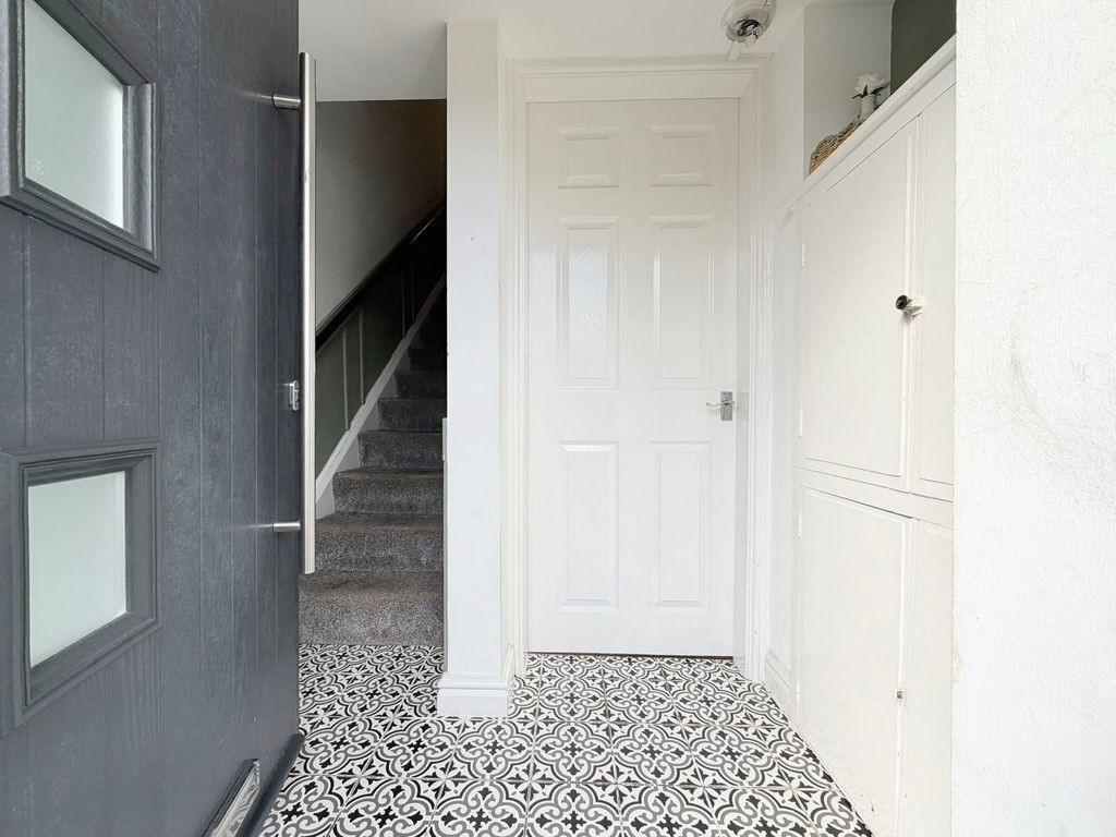 Property photo 3 of 23