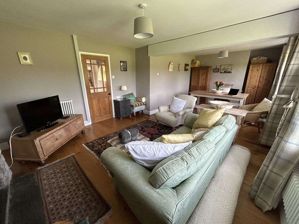 Property photo 3 of 21