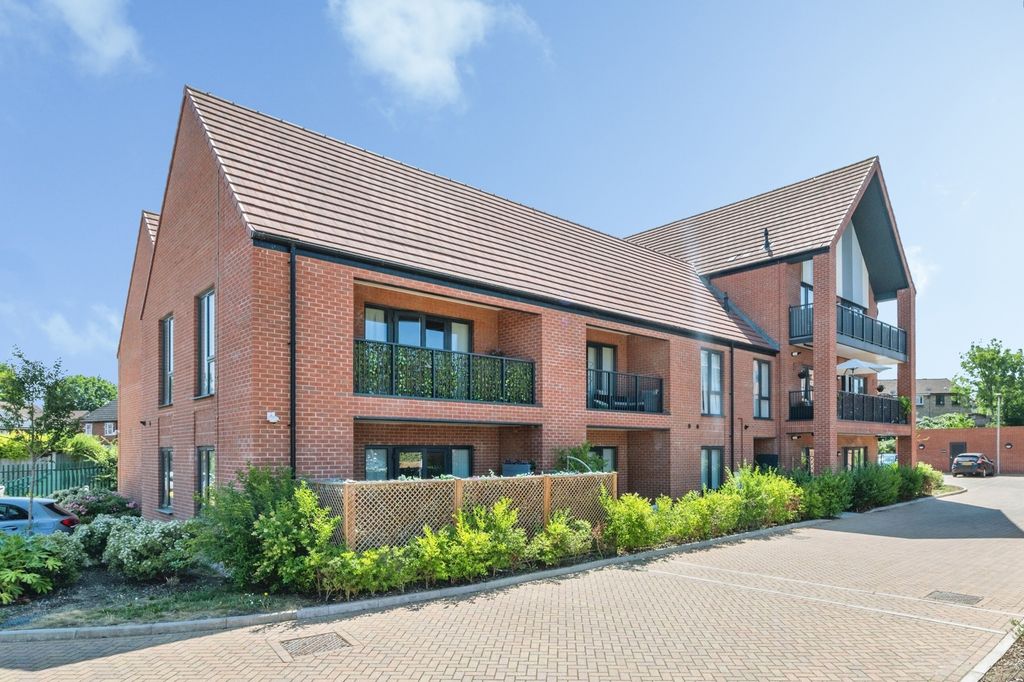 Property photo 1 of 16 Pbox-Img.Jpg