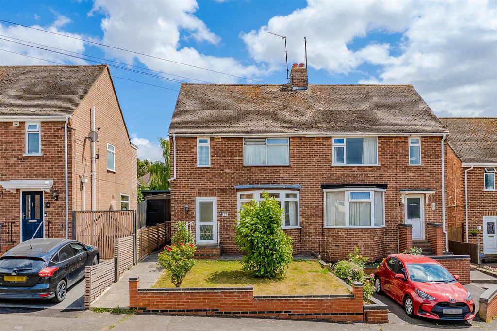 Property photo 1 of 21 Front