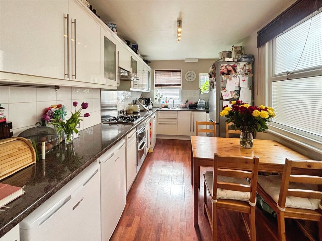 Property photo 2 of 10 Picture No. 19