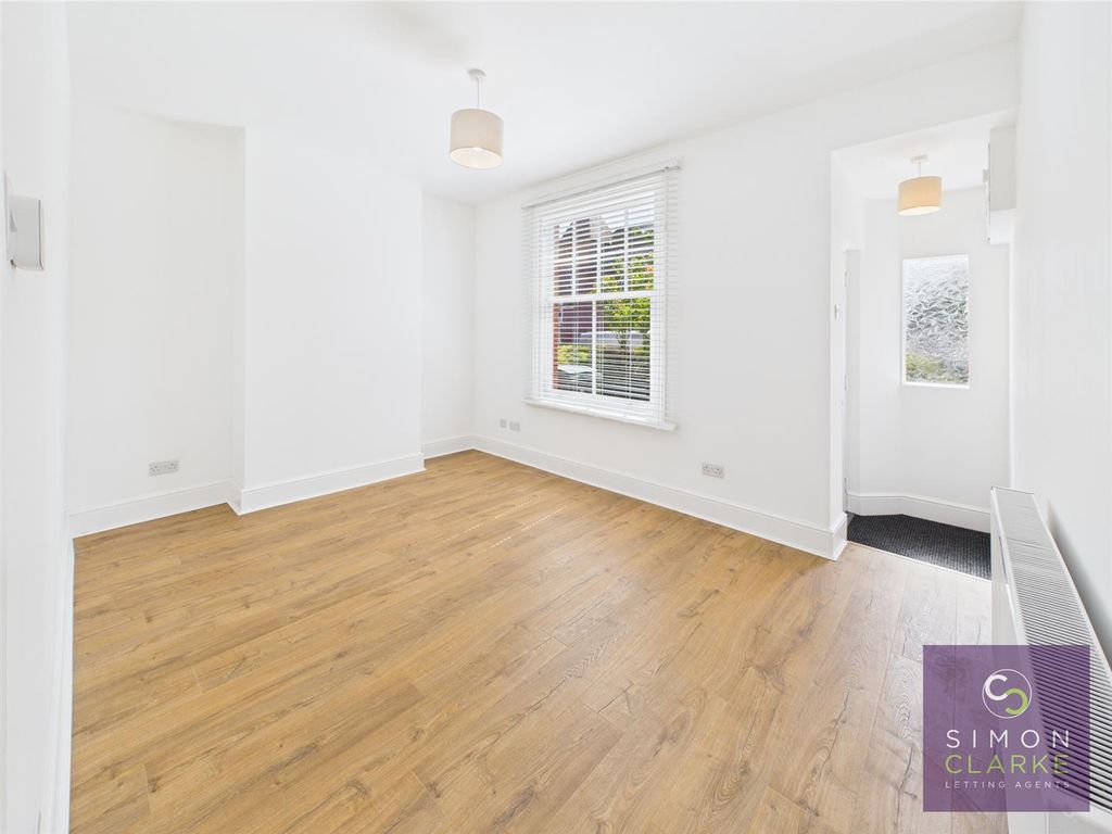 Property photo 2 of 13 Cam05425G0-Pr0006-Still005.Jpg