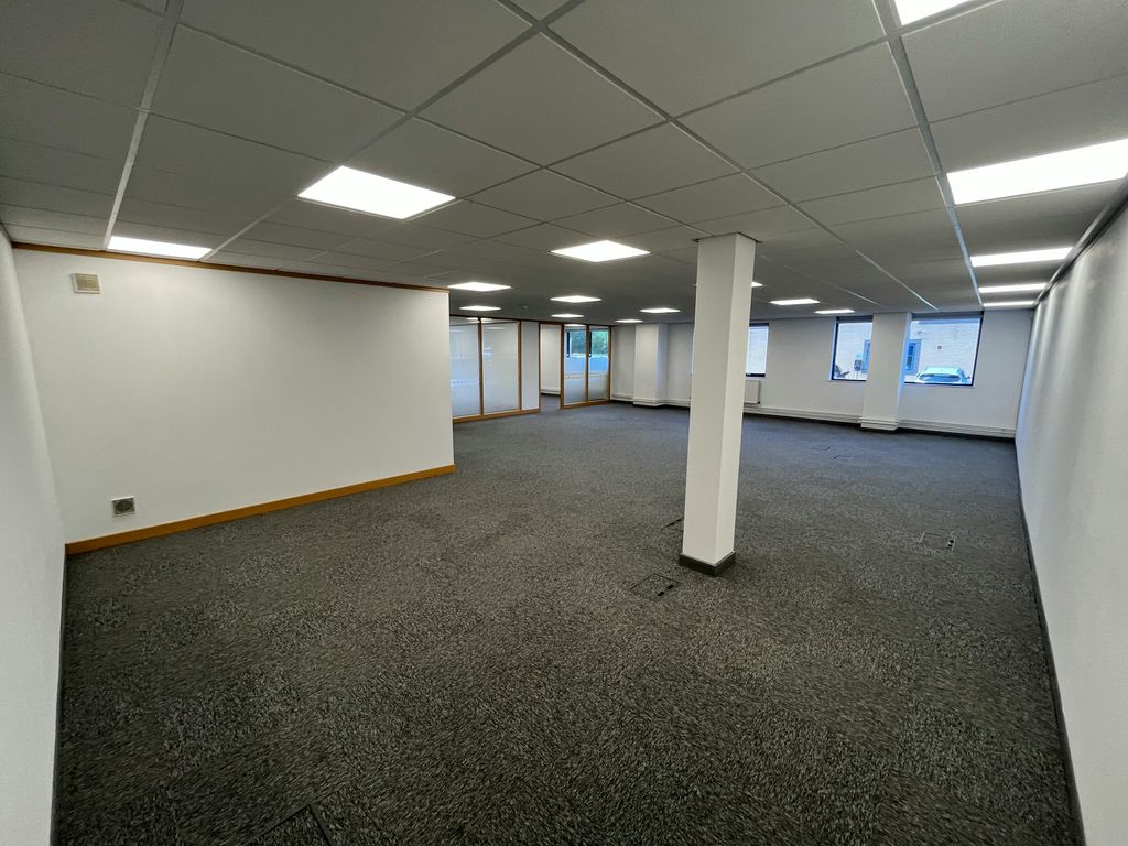 Property photo 3 of 8 Internal