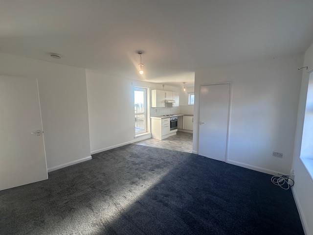 Property photo 3 of 10 Lounge