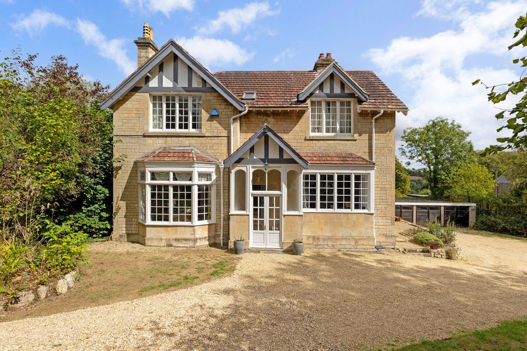 Property photo 1 of 19