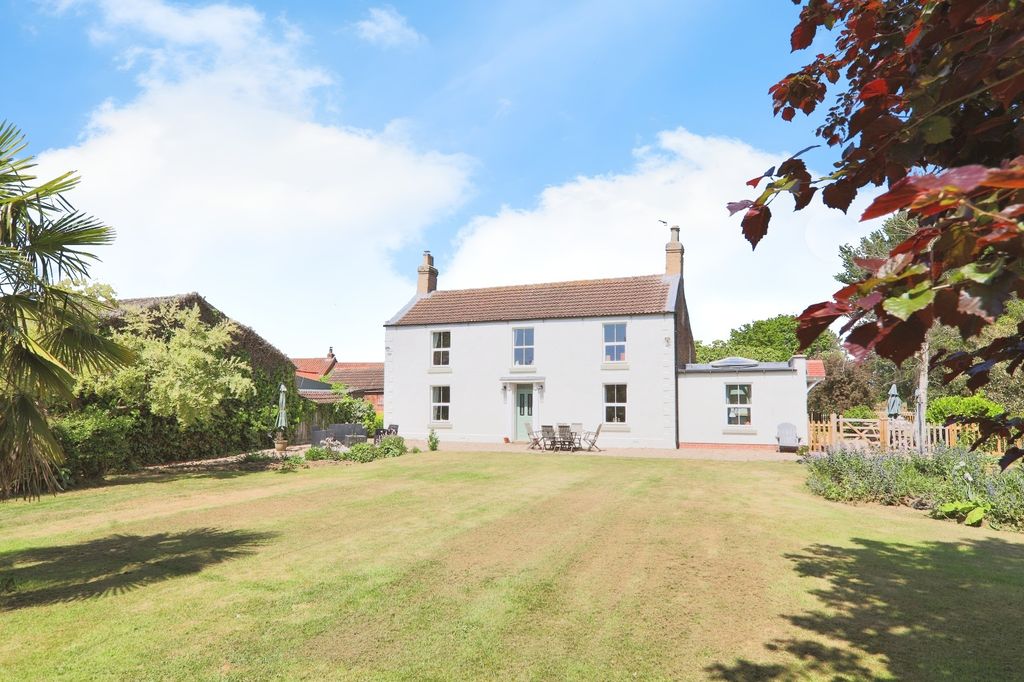 Property photo 1 of 23 4165742